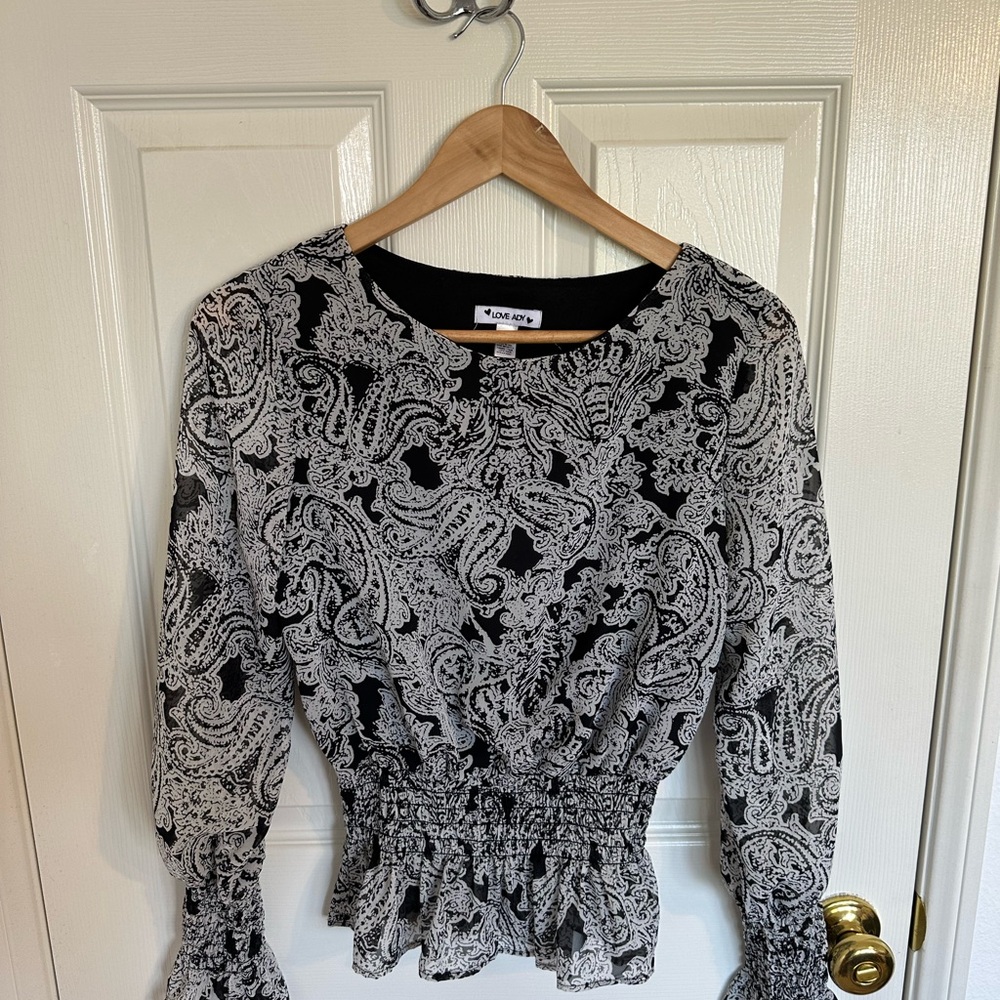 Black and White Paisley Long Sleeve Blouse